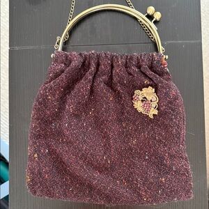 Vintage-Inspired Burgundy Tweed Clutch